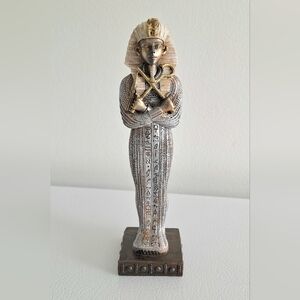 Figurine of Pharaoh Tutankhamun